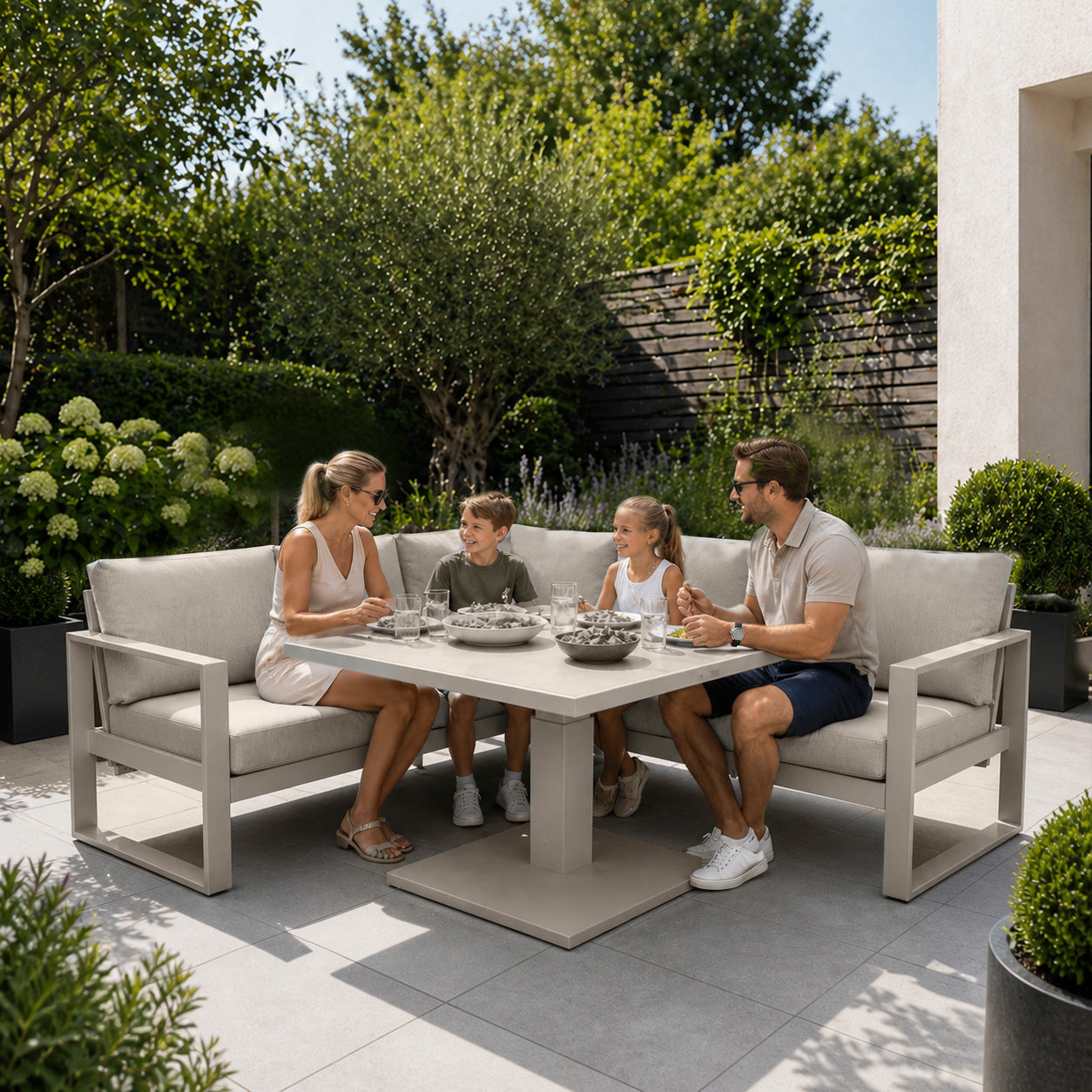 Como Stone Corner Set